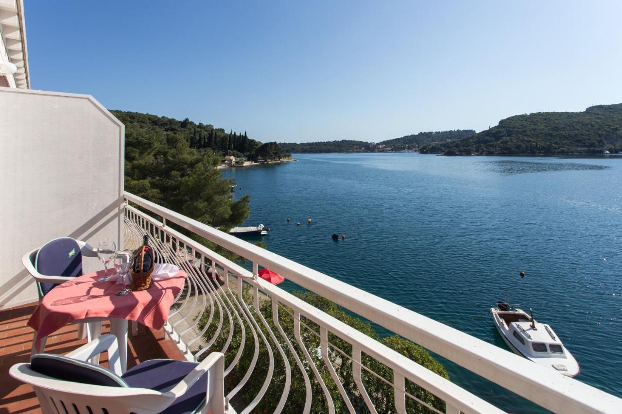Villa Malfi ซาตอน ภายนอก รูปภาพ