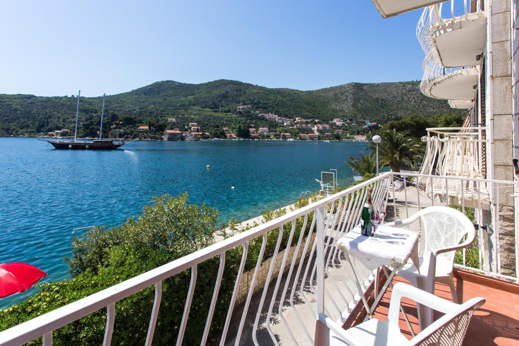 Villa Malfi ซาตอน ภายนอก รูปภาพ