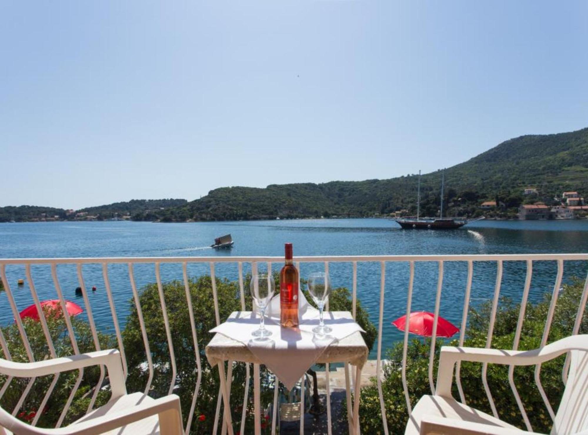 Villa Malfi ซาตอน ภายนอก รูปภาพ