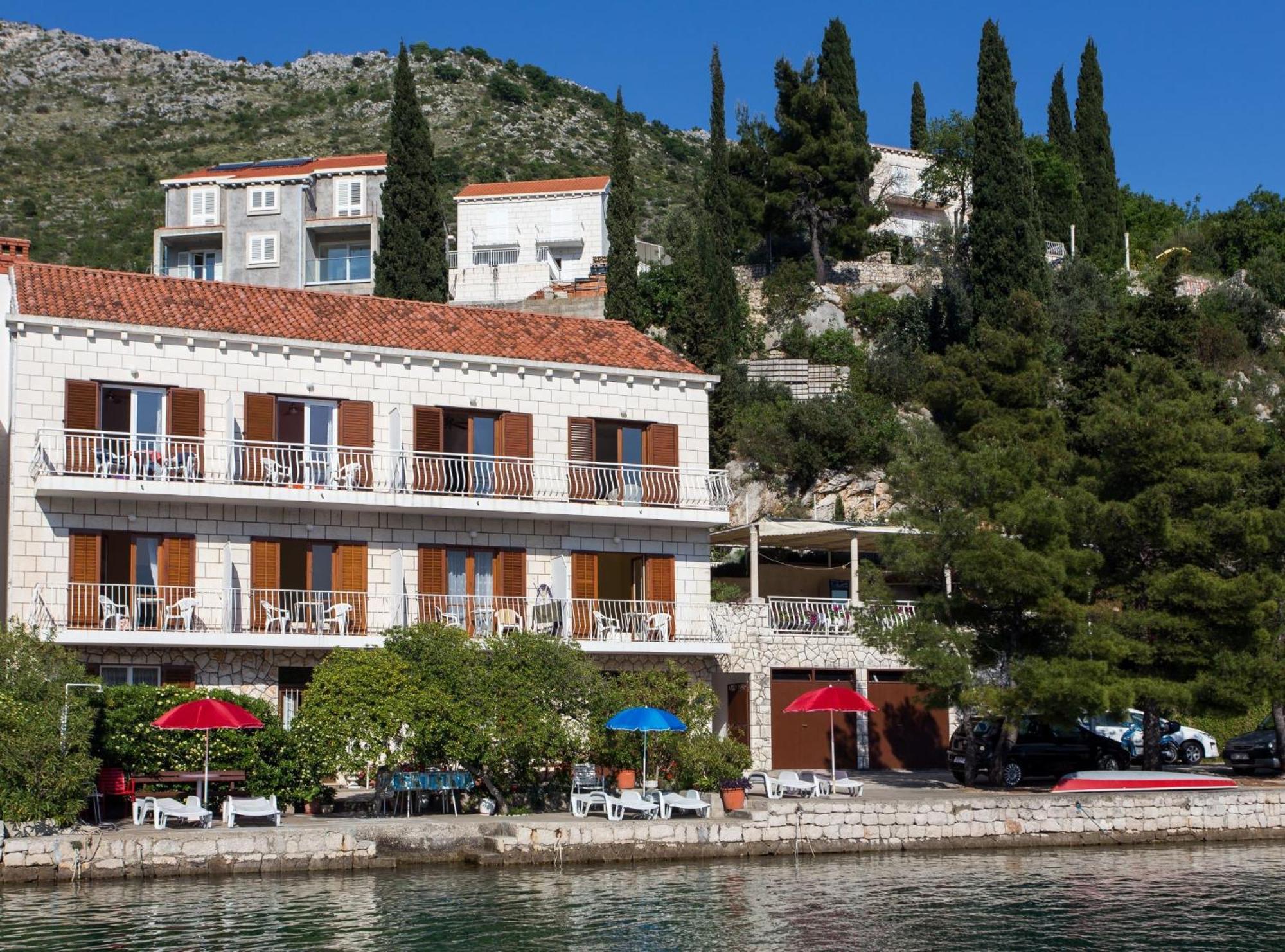Villa Malfi ซาตอน ภายนอก รูปภาพ