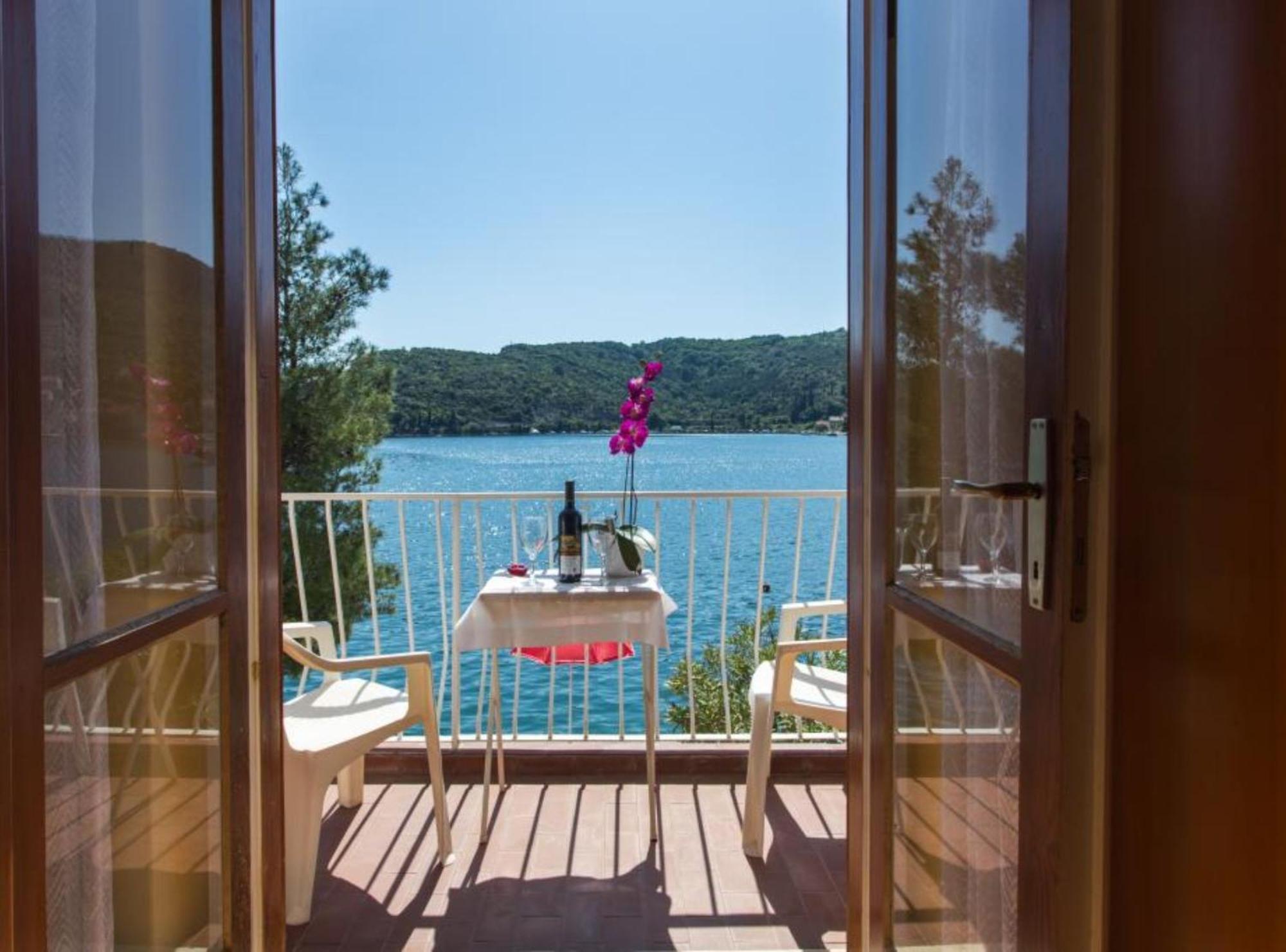 Villa Malfi ซาตอน ภายนอก รูปภาพ